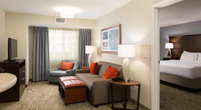 Четырёхместный люкс с 2 комнатами Staybridge Suites Columbus Polaris by IHG