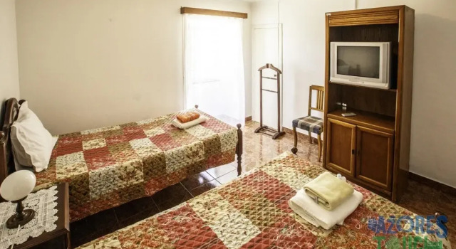 Hospedaria Casa D Av Quarto 3 - Twin, Rezervovat Hotel Hotely v Terceira s parkováním, Parkování