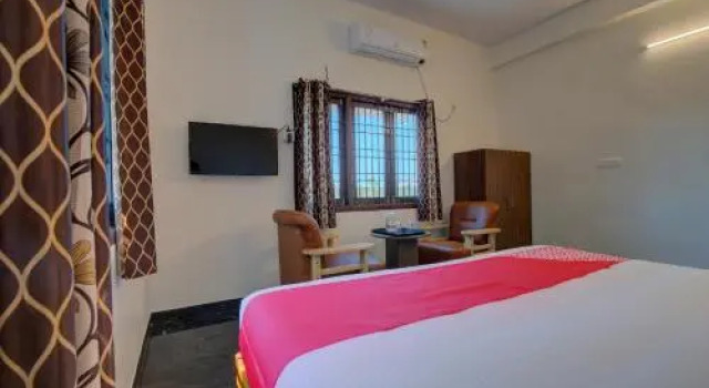 OYO 28729 Coco Retreat, Забронировать Отель Отели штата Тамилнада с бассейном, Бассейн