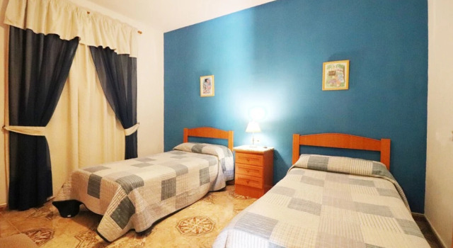 1142 Villa Castaño, Забронировать Вилла Отели Калета-де-Велес с бассейном, Бассейн
