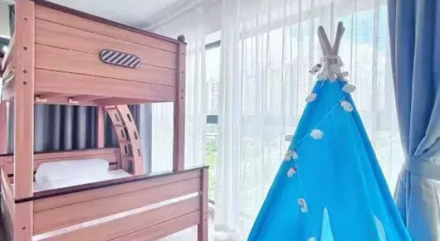 Двухместный семейный люкс с 3 комнатами Beihai Lanwan Seaview Garden Homestay