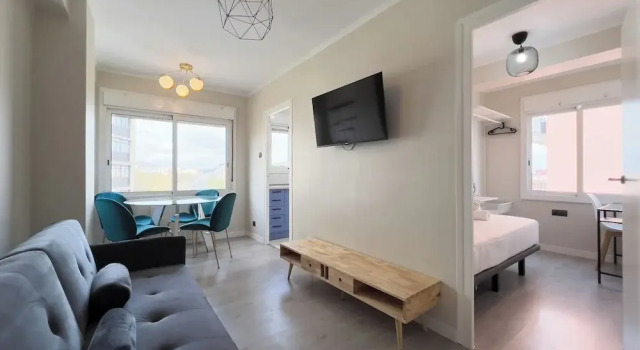 Семейные апартаменты с балконом и с видом на город BeBarceloner Apartments San Marti Apar