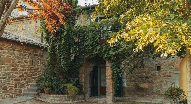 Rustic Farmhouse in Cortona With Swimming Pool