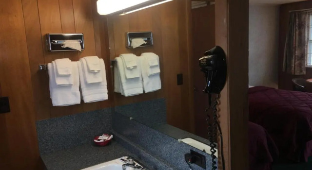 Четырёхместный номер Standard Stonybrook Motel & Lodge