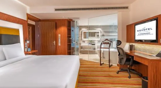 Люкс Premier Novotel Zhengzhou Convention Centre