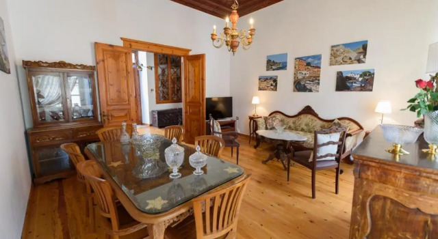 Апартаменты Deluxe Hydras Pearl - Gold Pearl, Luxury Mansion, No Steps, 120m from the port