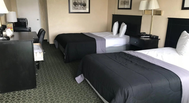 Red Carpet Inn & Suites