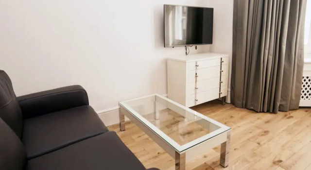 Oxbridge Apartments