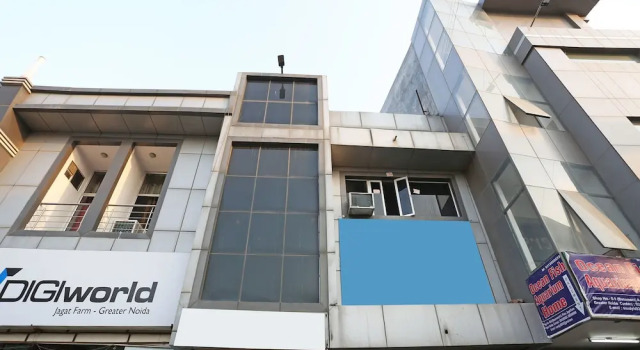 OYO 12784 Hotel Roomers