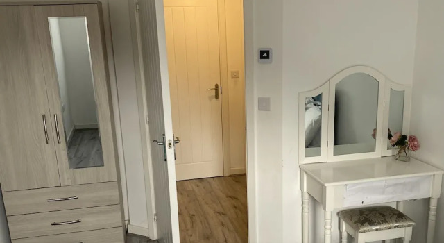 1br-sleeps3-parking-nearcitycentre-shoppingcentre