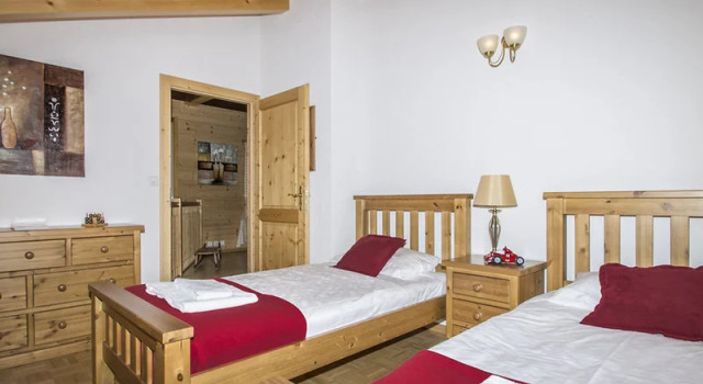 Chalet Orchidée, Rezerwuj Chalet Hotele w 4 Valleys z parkingiem, Parking