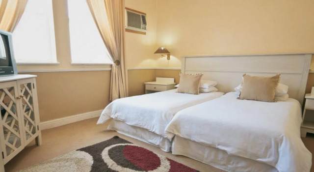The Swellengrebel Hotel, Забронировать Отель Свеллендам провинция Западный Кейп, рядом с NG Church Swellendam