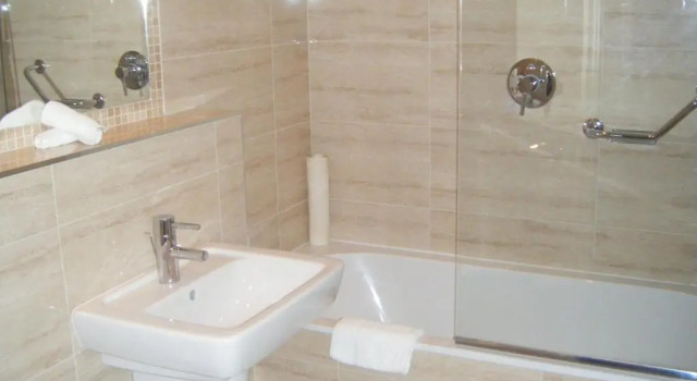Семейный номер Standard Caseys Hotel