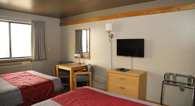 Rocker Inn, Book Hotel Fairmont Hot Springs Montana
