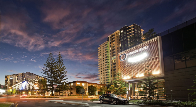 Oracle Resort, Broadbeach - Q Stay, Забронировать Апартаменты/квартира Апартаменты Голд-Кост, рядом с Broadbeach North Tram Station, Апартаменты/квартира