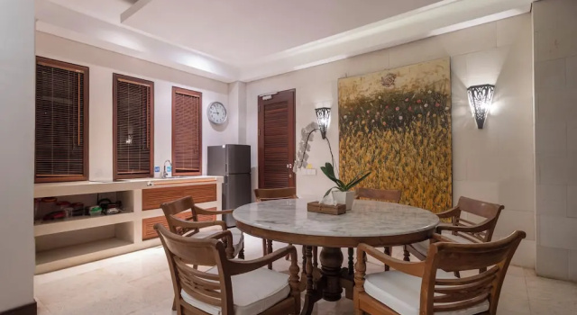 Семейная вилла с 3 комнатами с видом на сад Villa Rumah Isah