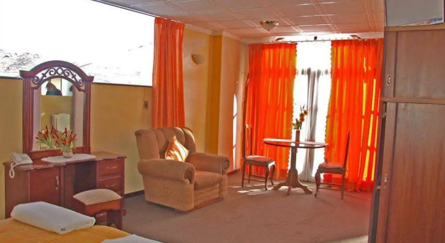 Hostal Tukos La Casa Real, Забронировать Отель Отели департамента Потоси с завтраком, Завтраки