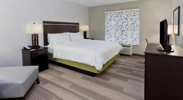 Номер Standard Holiday Inn Express Hotel & Suites Montgomery E - Eastchase by IHG