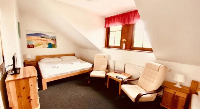 Трёхместный номер Standard Hotel pod Šikmou Věží