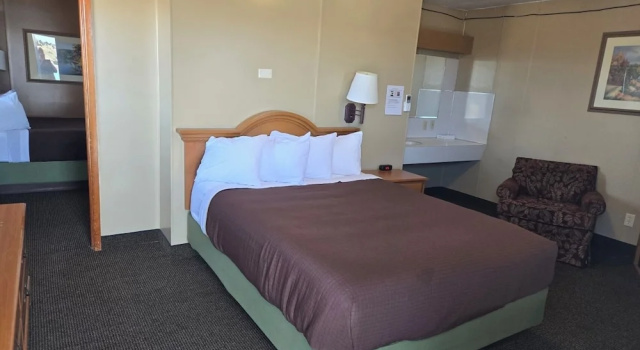 Трёхместный номер Standard A Bridge View Inn