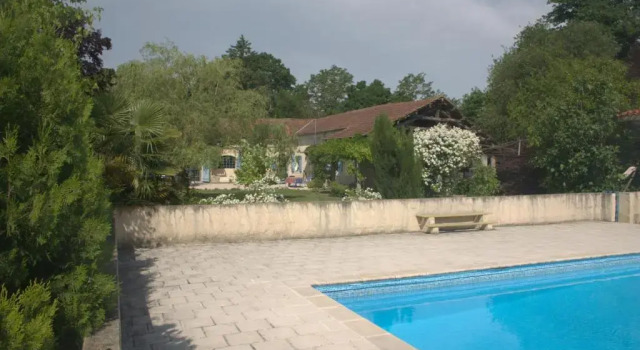 Les Oliviers, Rezerwuj Hotel Armentieux Langwedocja-Roussillon