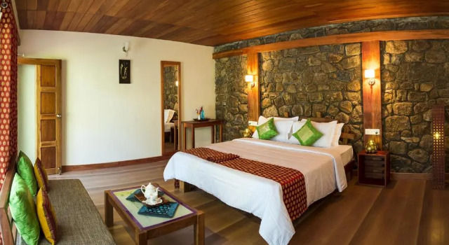 Двухместный номер Deluxe с балконом и с красивым видом из окна Neelakurunji Plantation Munnar