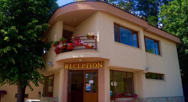 Holiday Village Diplomat - Gloria Palace, Book Hotel Hotels in Vitosha with a Pool, Swimming Pool