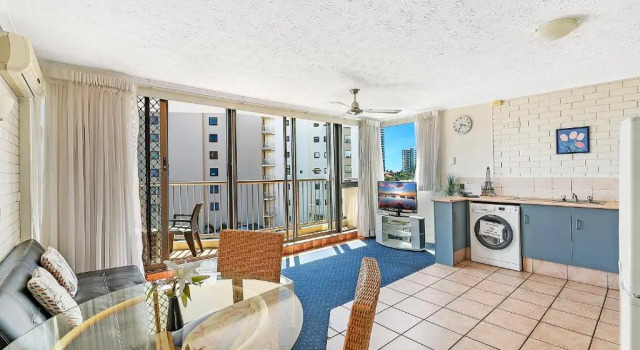 Апартаменты Standard Broadbeach Travel Inn Apartments