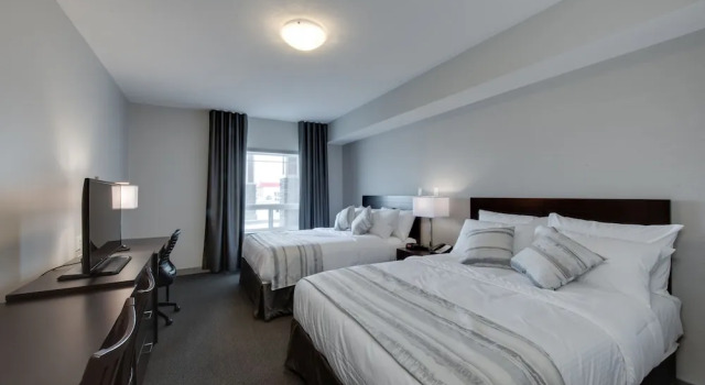Четырёхместный номер Standard Ramada by Wyndham Grassland