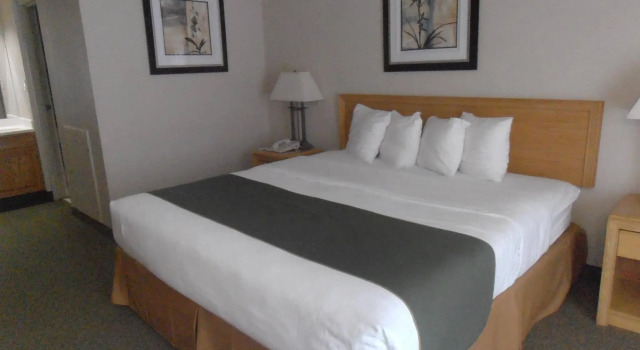 Best Western Valley Plaza Inn, Reserva ahora Hotel Midland Míchigan