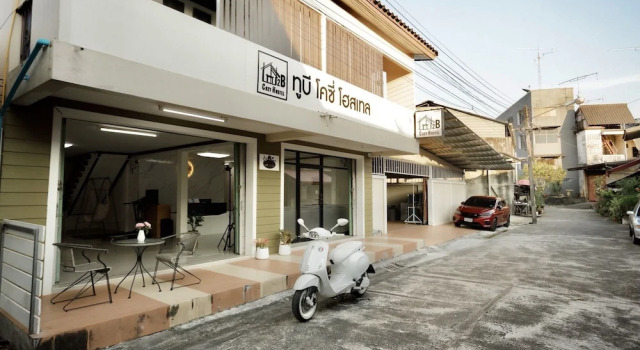 2B Cozy Hostel ตรัง, Забронировать Хостел Отели Южного Таиланда с парковкой, Парковка
