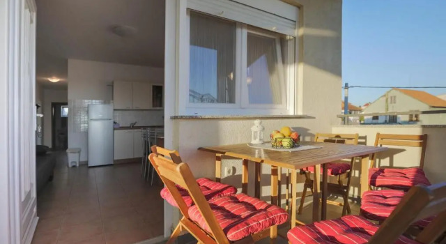 Апартаменты с балконом и с видом на море Apartmani Maksan