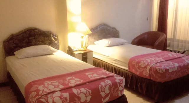 Itese Hotel, Rezerwuj Hotel Hotele w Merauke z parkingiem, Parking