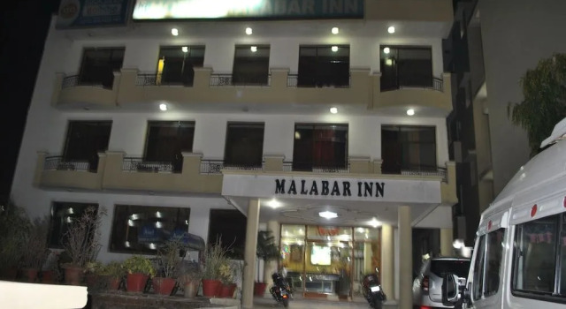 Malabar Inn by MTMC Rooms, Katra, Забронировать Отель Отели Джамму и Кашмира с парковкой, Парковка
