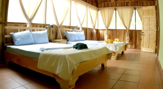 Turtle Beach Lodge, Boek Vakantiehuis Vakantiehuizen in Limon, Cottage