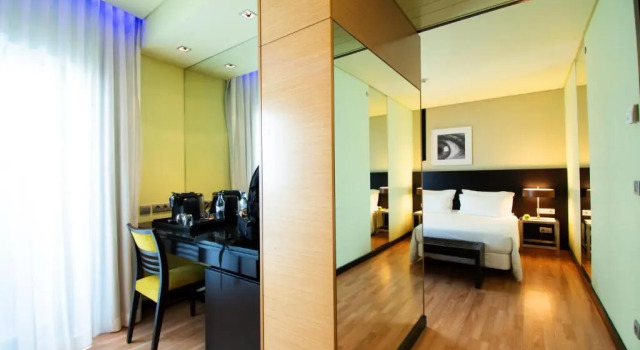 Люкс SANA Capitol Hotel