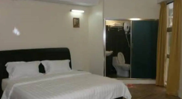 Oasis Hotel