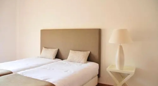 Townhouse Beach Pool Silver Coast C1, Rezervovat Hotel Hotely v Oeste s parkováním, Parkování