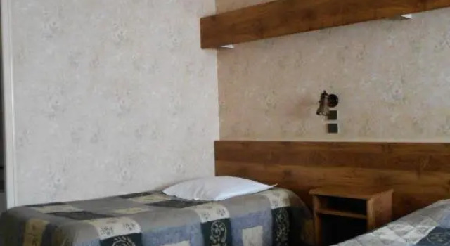 Трёхместный номер Standard Hotel Du Jura