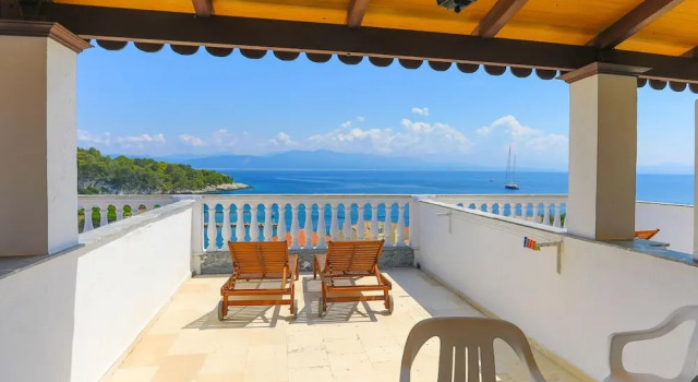 Апартаменты Faros Dio Gaios Studio sea Views Private Sun-loungers