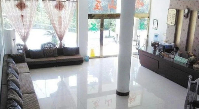 Emei Esheng Hotel, Varaa Hotelli Hotellit Leshan pysäköinnillä, Pysäköinti