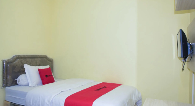 Номер Standard RedDoorz Syariah near Jogja City Mall 2