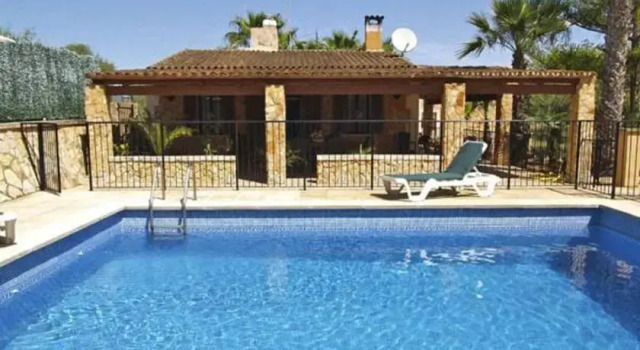 Son Cabila, Book Villa Campos 