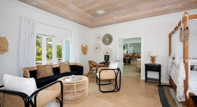 Turtle Pointe - Lux New Windermere Home W/pool, Boat Dock, Beach 3 Bedroom Home