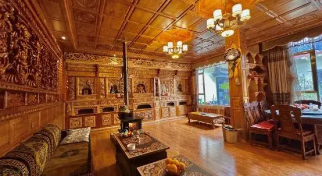 Shangri-La Gazhuo Linka Homestay, Забронировать Отель Шангри-Ла Юньнань