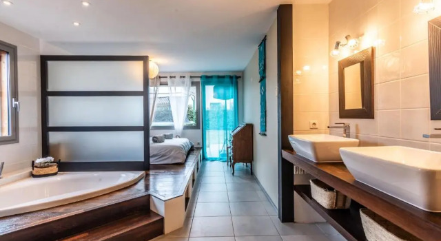 Villa tout confort - Piscine - Montagnes - Lac - Parking, Забронировать Вилла Виллы Овернь-Рона-Альпы, Вилла