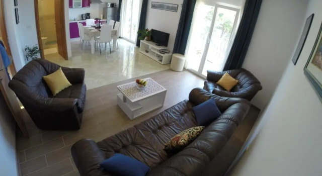 Коттедж Apartment A. Žižić