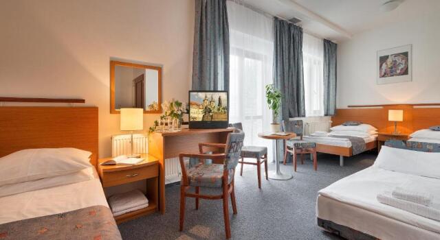 Standardní Třílůžkový pokoj EA Hotel Populus