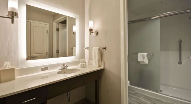 Двухместный люкс Homewood Suites By Hilton Rocky Mount