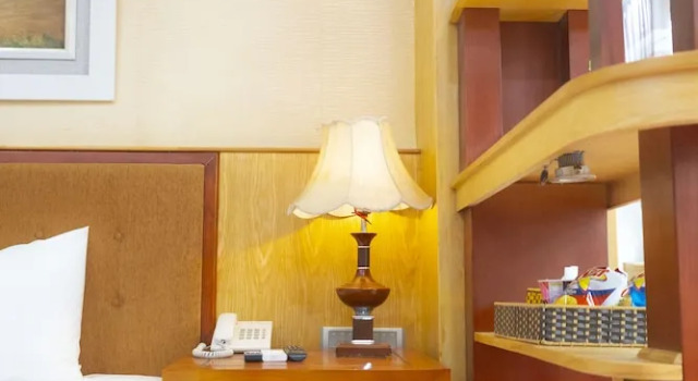 Люкс с видом на город Moon Hotel Cau Giay